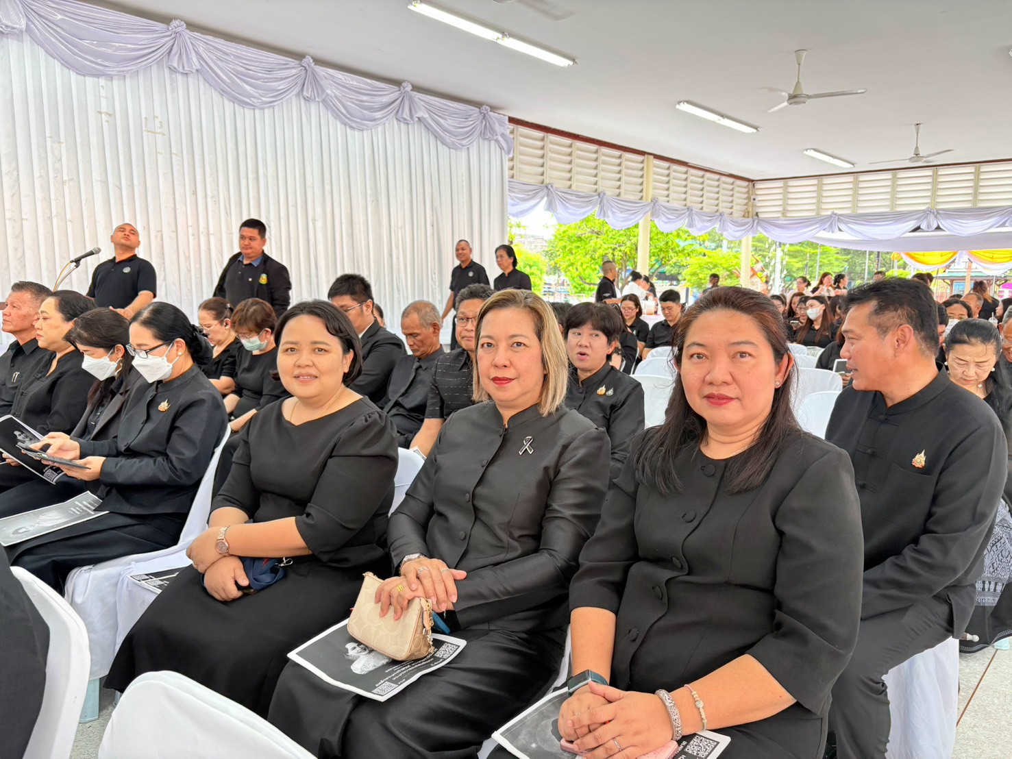 title - ส.ป.ก.นครปฐม เข้าร่วมพิธีสวดพระพุทธมนต์ และเจริญจิตภาวนาอุทิศถวายพระราชกุศลแด่ สมเด็จพระนางเจ้าสิริกิติ์ พระบรมราชินีนาถ พระบรมราชชนนีพันปีหลวง และอุทิศถวายพระกุศลแด่สมเด็จพระเจ้าลูกเธอ เจ้าฟ้าพัชรกิติยาภา นเรนทิราเทพยวดี กรมหลวงราชสาริณีสิริพัชร มหาวัชรราชธิดา
